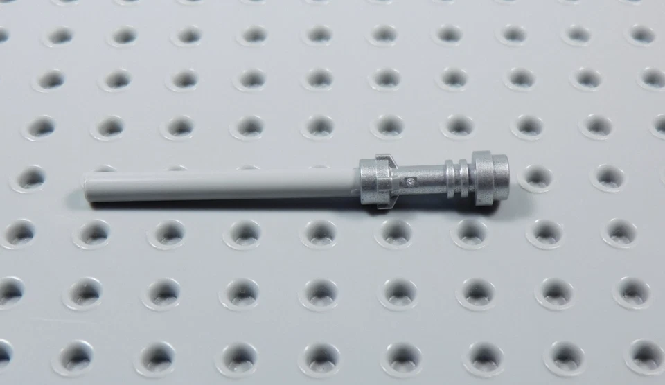 LEGO sable de luz gris claro con empuñadura plateada metálica arma Star Wars minifigura AV Foto 1 de 1