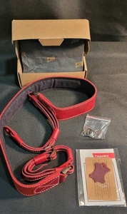 Nuevo Megagear Slr, Dslr Sierra Cuero Genuino Cámara Hombro Cuello Correa Rojo - Imagen 1 de 12