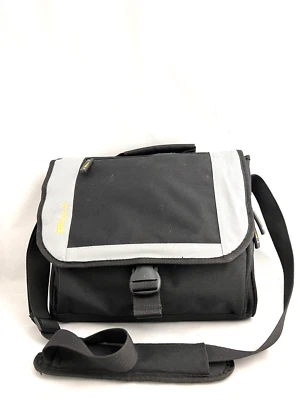Targus City Gear Mini Messenger Bag Case for iPad, Tablet, Notebooks DVD w/Strap - Image 1 of 4
