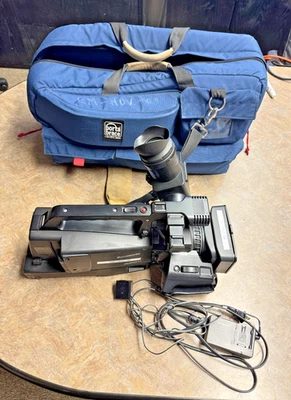 Panasonic AG-HMC80P AV HD SDHC Camcorder 356 hours with Bag - Image 1 of 4