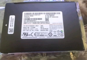 SSD interne SATA 256 Go 2,5" Samsung MZ-7TY2560 - Photo 1/2