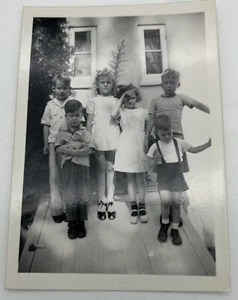 1944 photo six children posing for picture - Picture 1 of 2