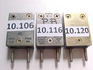 FT-243 STYLE HOLDERS MODIFIED FOR QRP (HC49S CRYSTALS INSTALLED) - Zdjęcie 1 z 2