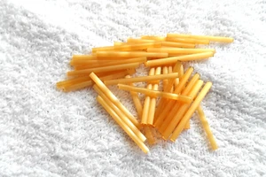 Czech 30mm 1 1/4" MEDIUM CHAMPAGNE SATIN STRAIGHT BUGLES 125+ beads - Picture 1 of 1