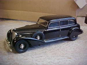 1938 Mercedes-Benz 770K - Signature  1:18 Scale - Picture 1 of 15