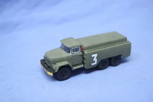 1:72 Modell Panzer russischer Fuel LKW gebaut - bemalt - Bild 1 von 2