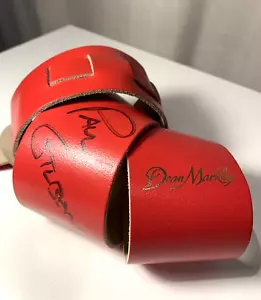 Paul Gilbert Signed 1993 Mr Big Dean Markley Guitar Strap 2.5" VTG Red Leather - Foto 1 di 11