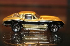 Hot Wheels Corvette Split Window '63 - Gold/5SP - All Stars Series 2008