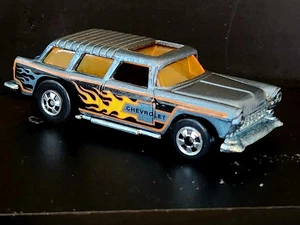 Hot Wheels The Hot Ones Alive '55 MF grau 2011 Chevy Classic Nomad - Bild 1 von 7
