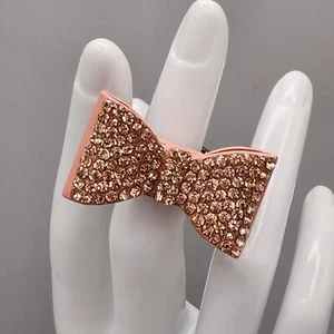 Vintage Ring Peachy Pink Bow Rhinestone Enamel Metal Ribbon Statement Stretch - Picture 1 of 10