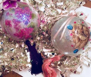 Adornos de árbol de Navidad vintage con cuentas lentejuelas beribboned 2 piezas hechos a mano #D - Imagen 1 de 9