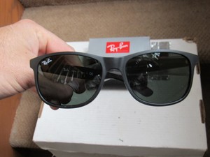 Ray-Ban | Luxottica