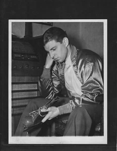 1938 Wire Photo Baseball Tommy Henrich Yankees 2nd Year Very Scarce! - Picture 1 of 2