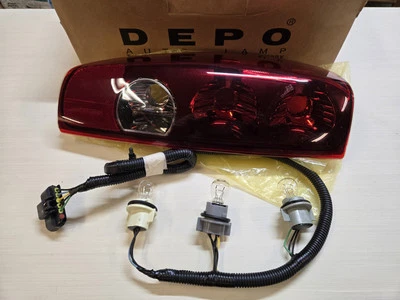 NUEVO conjunto de luces traseras Depo para GMC Colorado Canyon 335-1914L-AS GM2800164 Foto 1 de 3