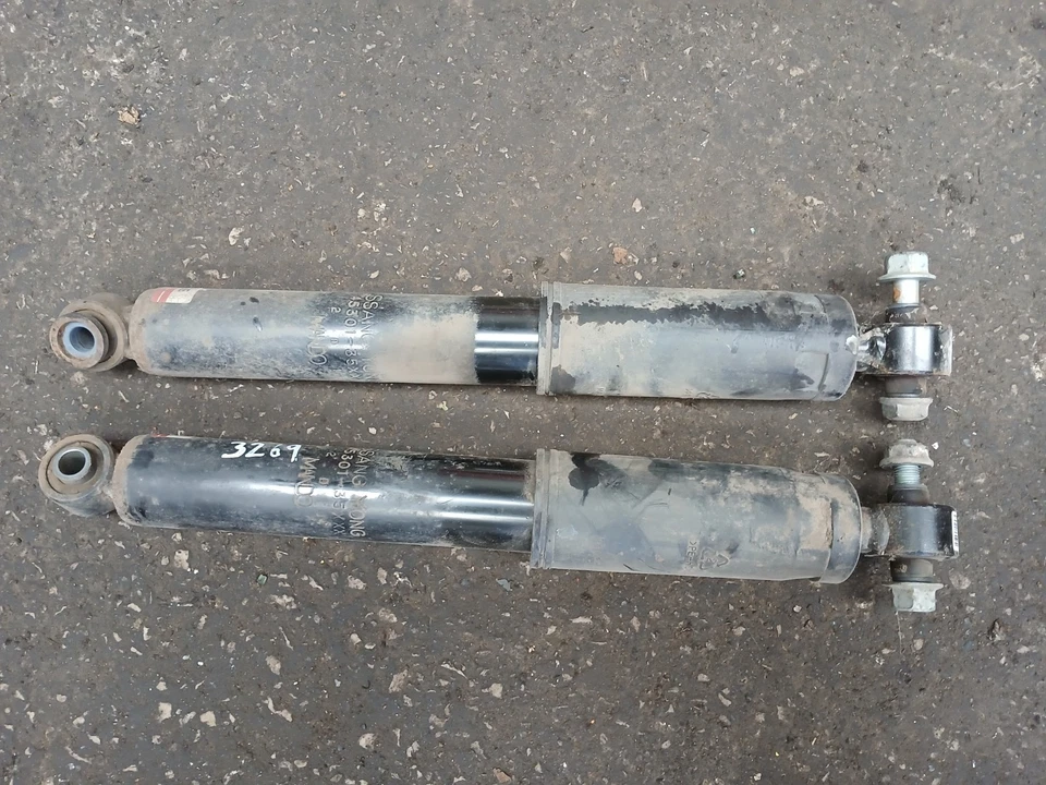 SSANGYONG TIVOLI 2022 FACELIFT 1.5 GASOLINA AMORTIGUADOR TRASERO PAR X2 ~ Foto 1 de 2