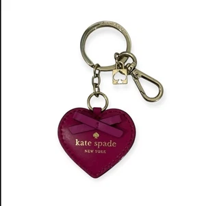 Kate Spade rosa Puffherz mit Schleife Schlüsselanhänger Taschenanhänger Gold Text Silberring - Bild 1 von 2