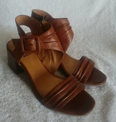 Miz Mooze New York City Open Toe Block Heel Dark Tan Leather Sandal Sz 37 - 7 - Image 1 of 4