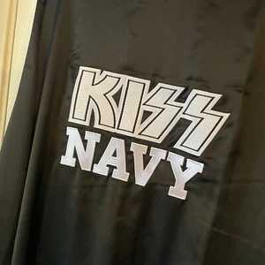 Kiss Kruize x schwarzer Morgenmantel Satin Kiss Navy, ohne Bindeband Gr. Large - Bild 1 von 10