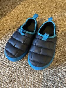 The North Face Tent Mule /Slippers. Size 1. Blue. Immaculate Condition
