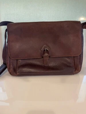 Maletín/bolso mensajero BREE London RARO AÑOS 80 cuero grueso R $1000 Foto 1 de 4