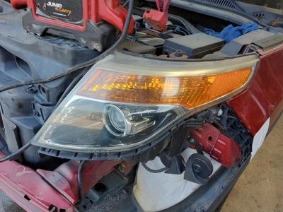 Conjunto de faros izquierdos usados se adapta a: Ford Explorer 2013 base halógeno sin pa policial Foto 1 de 4