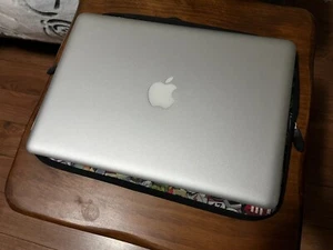 APPLE MacBook Pro 13, Early 2011, Intel core i5, 8GB RAM, 1 TB SSD samsung VVGC - Afbeelding 1 van 7