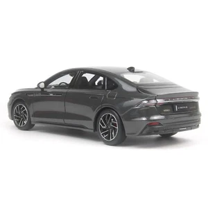 1:18 Scale Lincoln Z Gray Diecast Model Car Paudi Toy Collection Gift Model - Picture 1 of 7