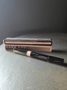 MARY KAY FACIAL HIGHLIGHTING PEN Shade 1 - Picture 1 of 1