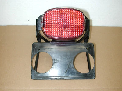 Suporte de placa de licença para lanterna traseira HARLEY DAVIDSON Softail DYNA OEM 59993-80B ASSY - Imagem 1 de 4