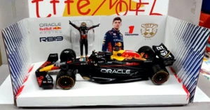 BURAGO 1/24  RED BULL RB 19  CON FIGURA VERSTAPPEN ITEM 28036 - Foto 1 di 2