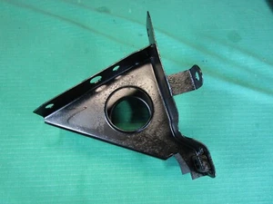 MG MGB- Body to Dash Brace Mount ('68-'74)- Original - Foto 1 di 6