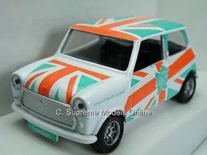 LONDON 2012 AUSTIN MORRIS MINI CAR CORGI WHITE/ORANGE 1/36TH VERSION R0154X{:} - Picture 1 of 5