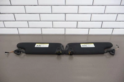 Dodge Challenger 18-19 par de parasoles iluminados diestro y derecho OEM (Negro X9) Foto 1 de 4