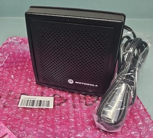 Altavoz externo Motorola HSN4031B 7,5 W APX / XTL / PM1500 radio con soporte - Imagen 1 de 8