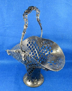 Standard Silver Co. Ltd Large Silver Plate Basket w/Raised Floral Design Estate - Bild 1 von 8