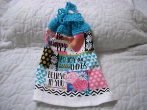 *CROCHETED TURQUOISE TOP HANDMADE TERRYCLOTH KITCHEN TOWEL W/BE HAPPY DESIGN - Bild 1 von 3