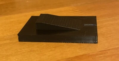 20 SOPORTES DE EXHIBICIÓN DE COCHE RANURA ESCALA 1/64 HO NUEVOS COCHES RANURADOS IMPRESOS EN 3D no incluidos Foto 1 de 4