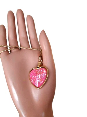 Colgante de ópalo Sherbet rosa resina ópalo corazón en todo acero inoxidable, 18 quilates, GP Foto 1 de 4
