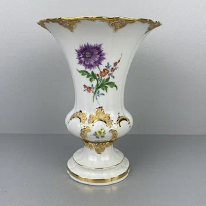Magnifico vaso a forma di B, porcellana Meissen, con bouquet di fiori Goldstaffage, 1. Scelta - Foto 1 di 9