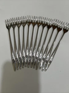 12 Oneida Oneidacraft Deluxe LASTING ROSE Stainless Cocktail Forks - Picture 1 of 8