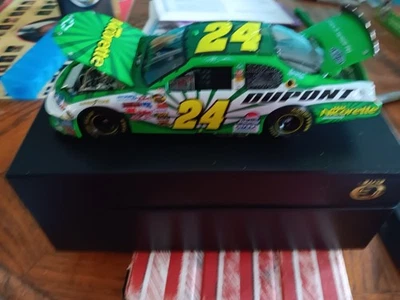 Jeff Gordon Elite 2006 1/24 DuPont 24 Nicolette Elite 516 de 999 ¡verde! NUEVO  Foto 1 de 4