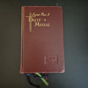 Saint Pius X Daily Missal Traditional Confraternity Edition 1961 Latin & English - Picture 1 of 17