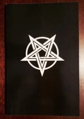 Theistic Satanic Devil Worshipping Book: Temple of Satan - White Pentagram Book Foto 1 de 4