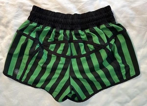 EUC🌟Lululemon Tracker Short 4” Size 6 Seawheeze Green Black Lined - Imagen 1 de 5