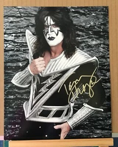 AUTOGRAPH PHOTO - TOMMY THAYER (b) - 8 x 10 - Picture 1 of 1