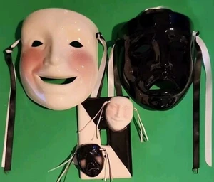 Einzigartige Kreationen Komödie Tragödie Masken Wandtafeln & Keramik Lichtschalter Abdeckung. - Bild 1 von 11