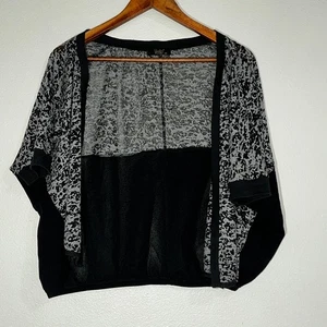 Veeko Women's Sweater Cardigan Draped Open Front Black White Kimono Crop sz M - Picture 1 of 9