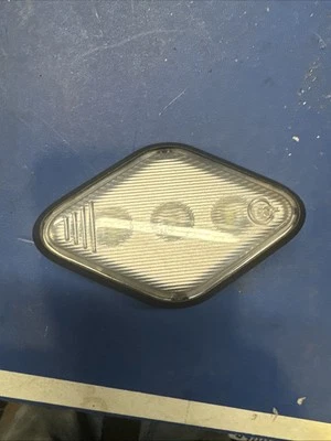 Volvo VNL 760 D13 2019-2023 luz delantera izquierda lado conductor lámpara 22969736 OEM Foto 1 de 4