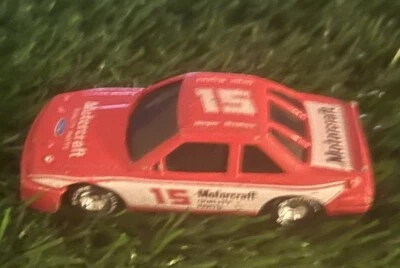 1991 RACING CHAMPIONS  #15 GEOFF BODINE Die Cast  1:64  - Image 1 of 4