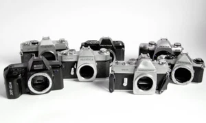 Posten von 8 - 35 mm Spiegelreflexkamera Gehäuse - wie besehen für Ersatzteile - Bild 1 von 1